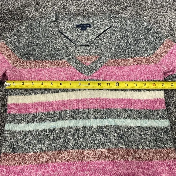Tommy Hilfiger V-Neck Sweater S/P - Picture 6 of 8